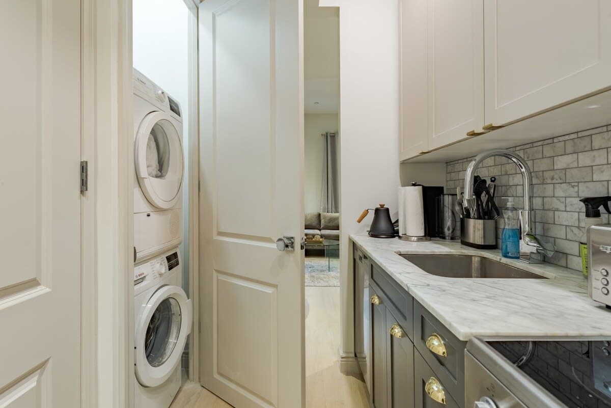 Salisbury I | Lenox Hill | Penthouse w/ Private Roof photo 14