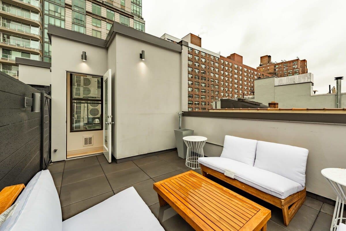 Salisbury I | Lenox Hill | Penthouse w/ Private Roof photo 7