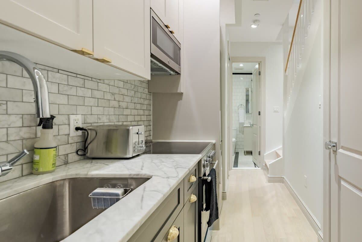 Salisbury I | Lenox Hill | Penthouse w/ Private Roof photo 13