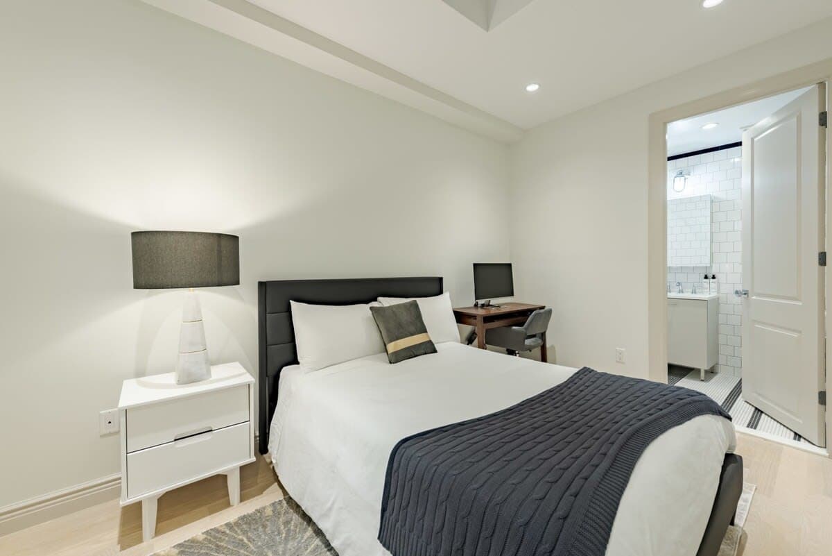 Salisbury I | Lenox Hill | Penthouse w/ Private Roof photo 21