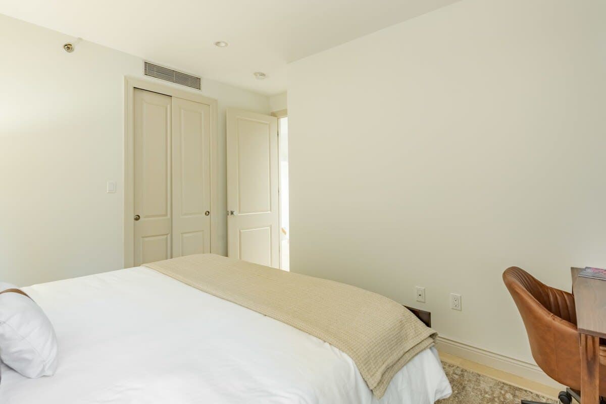 Salisbury I | Lenox Hill | Penthouse w/ Private Roof photo 34