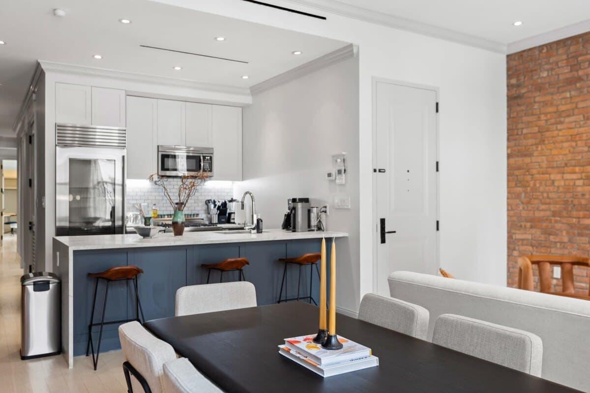 Linden Place II | 3BR | Lenox Hill | Designer Apartment photo 17