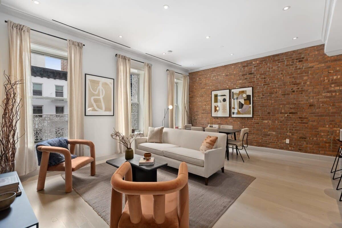 Linden Place II | 3BR | Lenox Hill | Designer Apartment photo 11