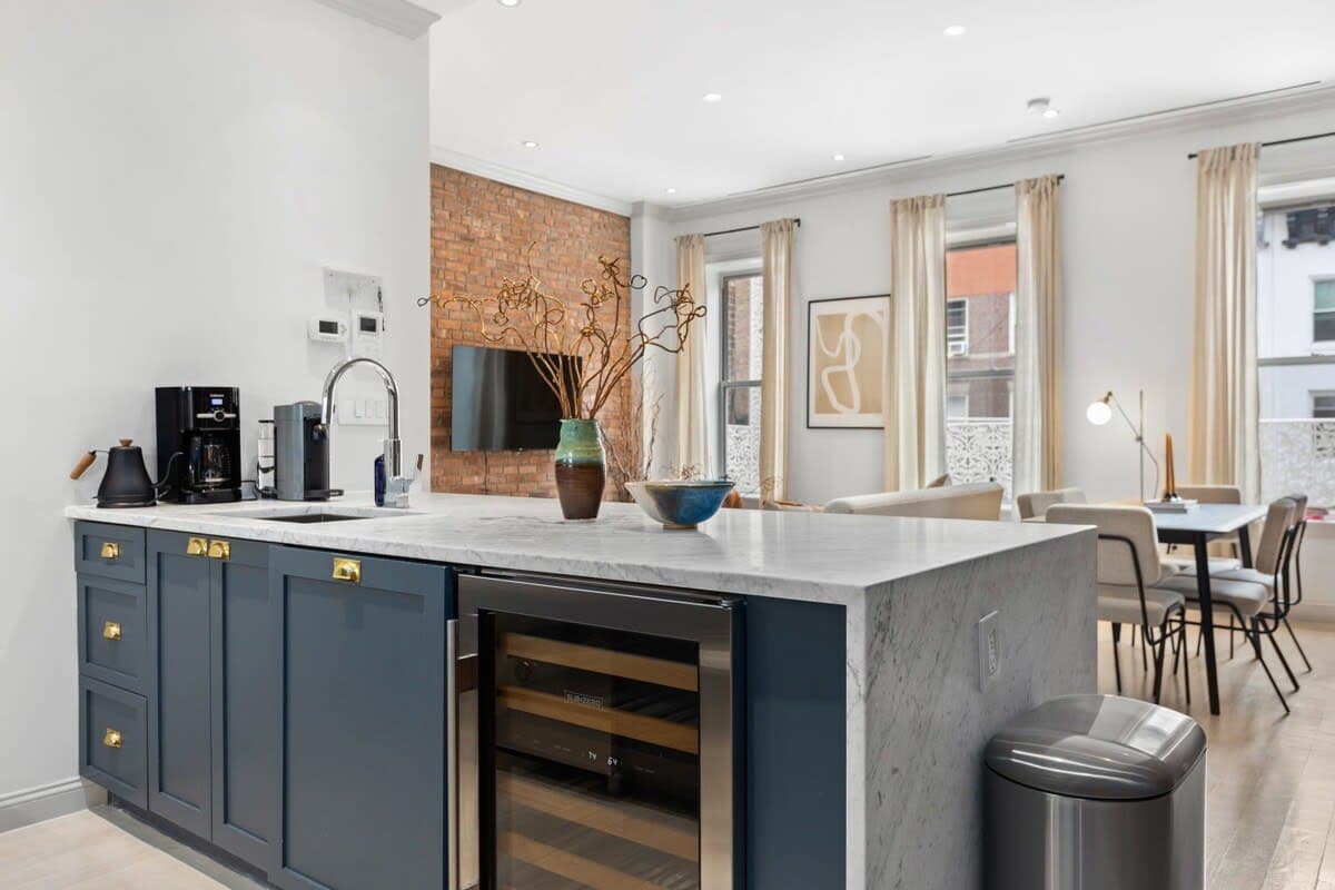 Linden Place II | 3BR | Lenox Hill | Designer Apartment photo 18