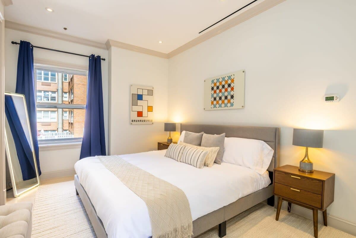 Linden Place I | 3BR | Lenox Hill | Designer Apartment photo 13