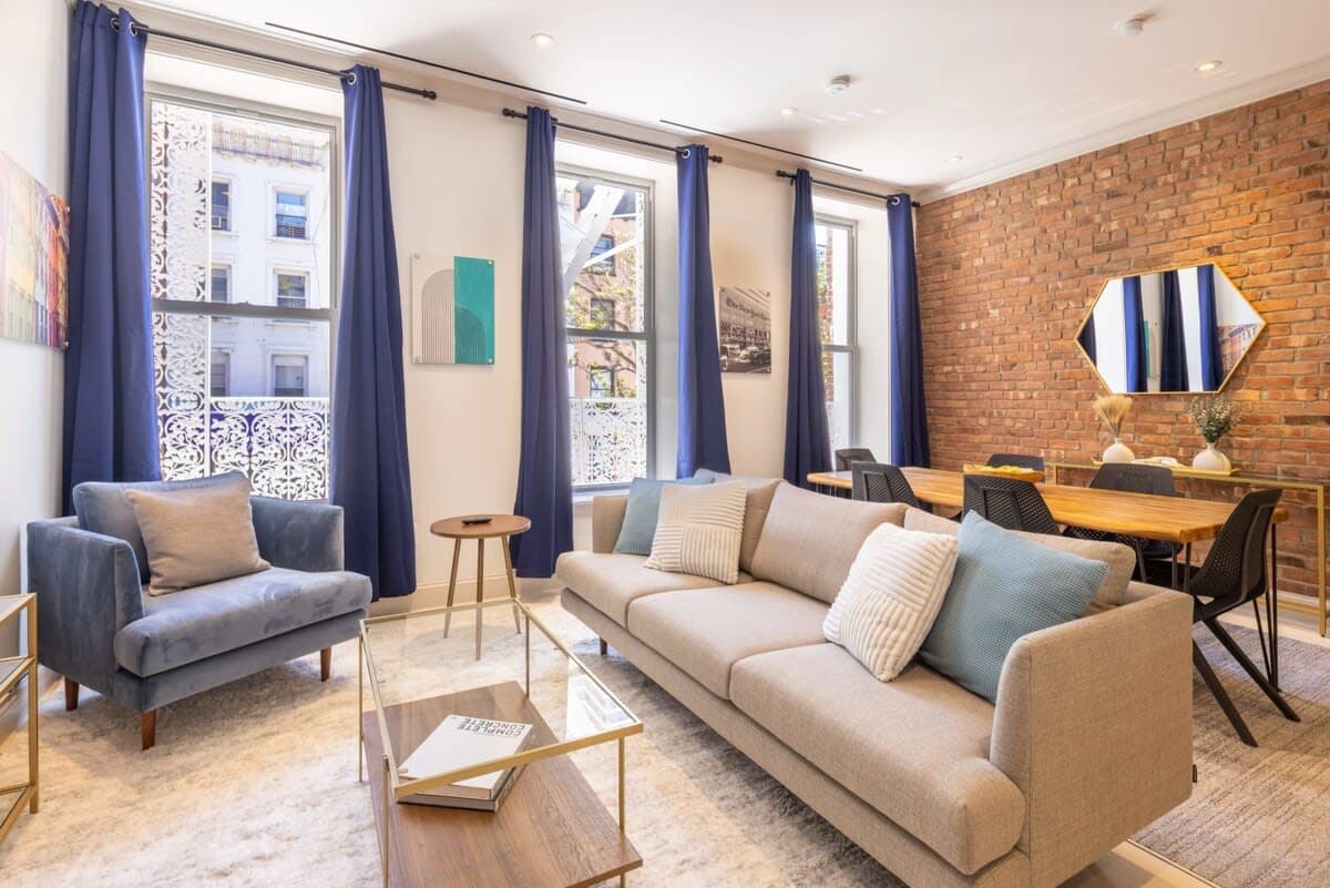 Linden Place I | 3BR | Lenox Hill | Designer Apartment photo 6