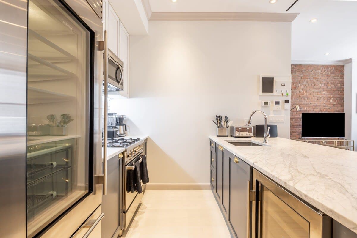 Linden Place I | 3BR | Lenox Hill | Designer Apartment photo 10