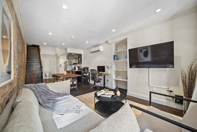 Image of Living space #2