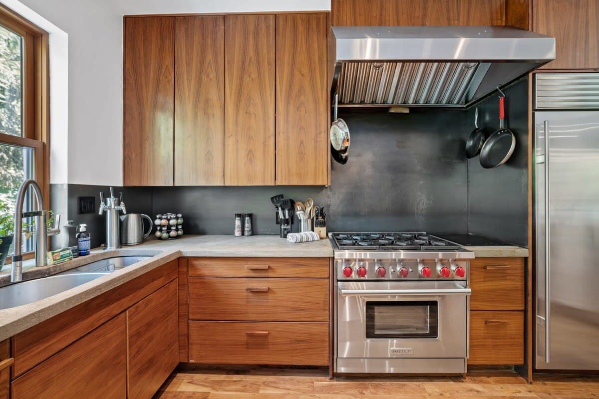 Gates Grove | Clinton Hill | Renovated Triplex with Private Terrace photo 23