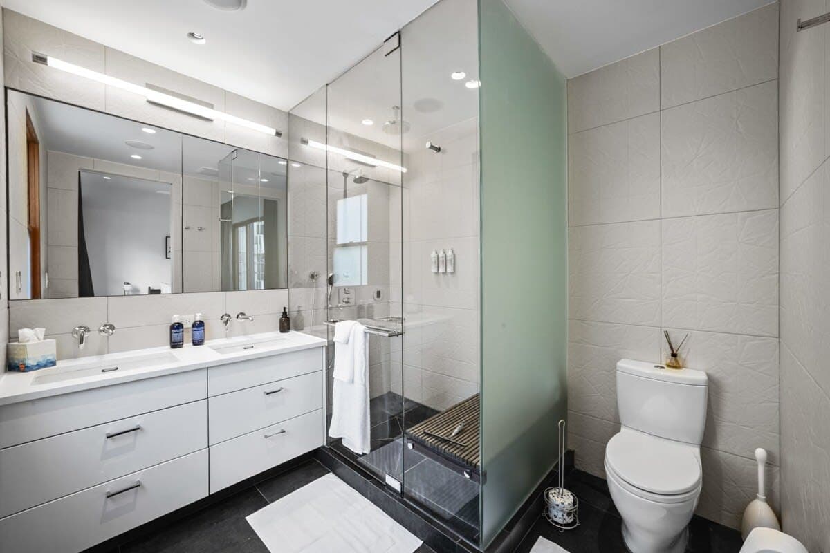 Gates Grove | Clinton Hill | Renovated Triplex with Private Terrace photo 42