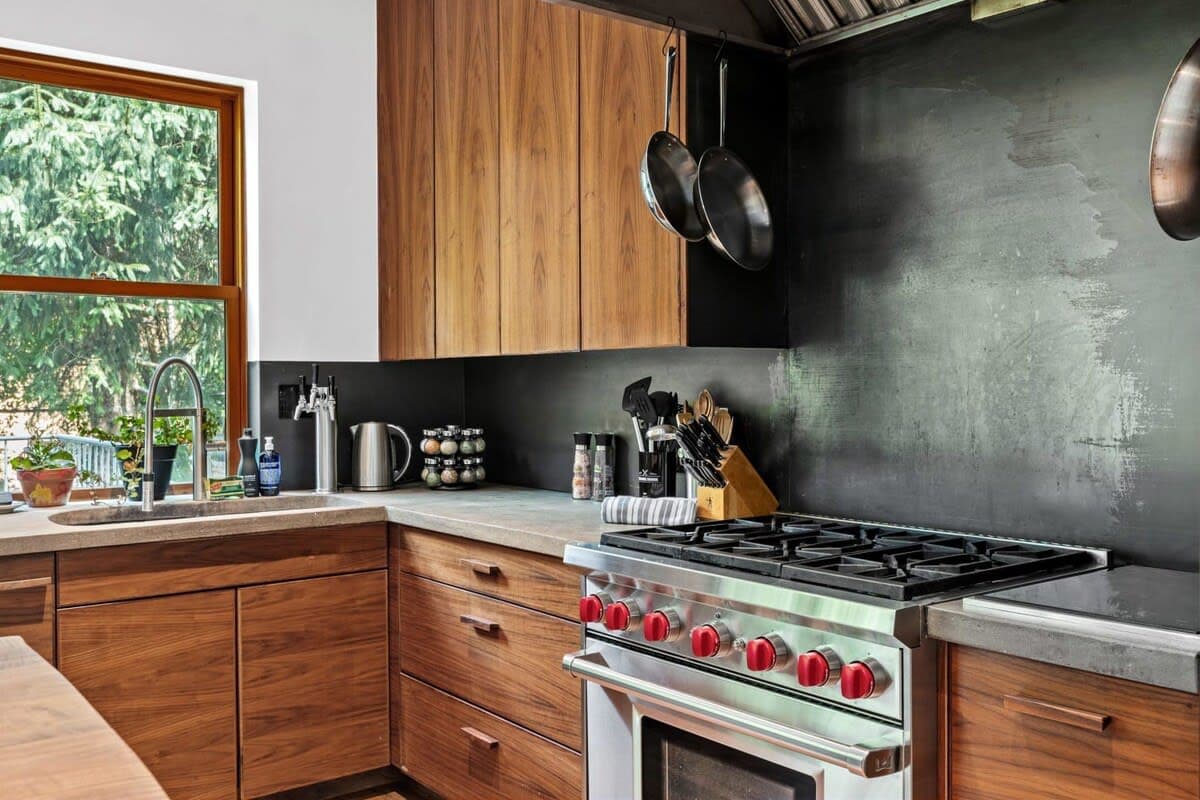 Gates Grove | Clinton Hill | Renovated Triplex with Private Terrace photo 24