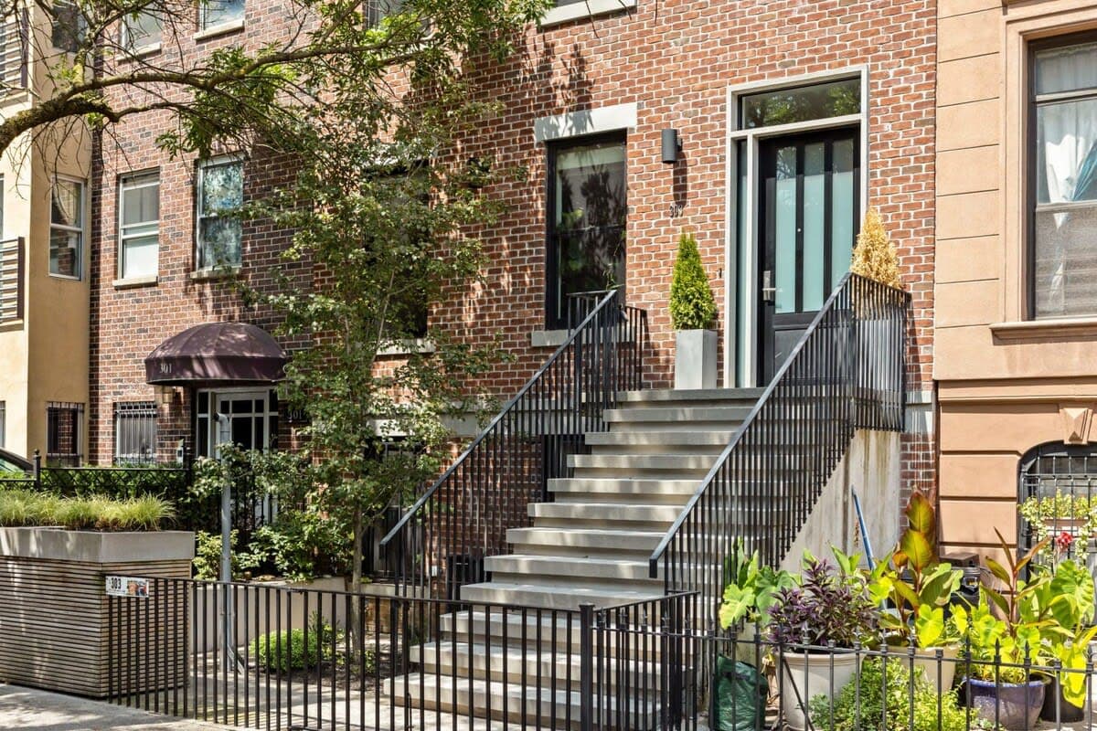 Gates Grove | Clinton Hill | Renovated Triplex with Private Terrace photo 74
