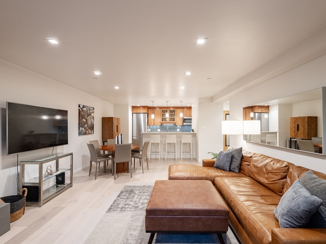 Image of Living space #2