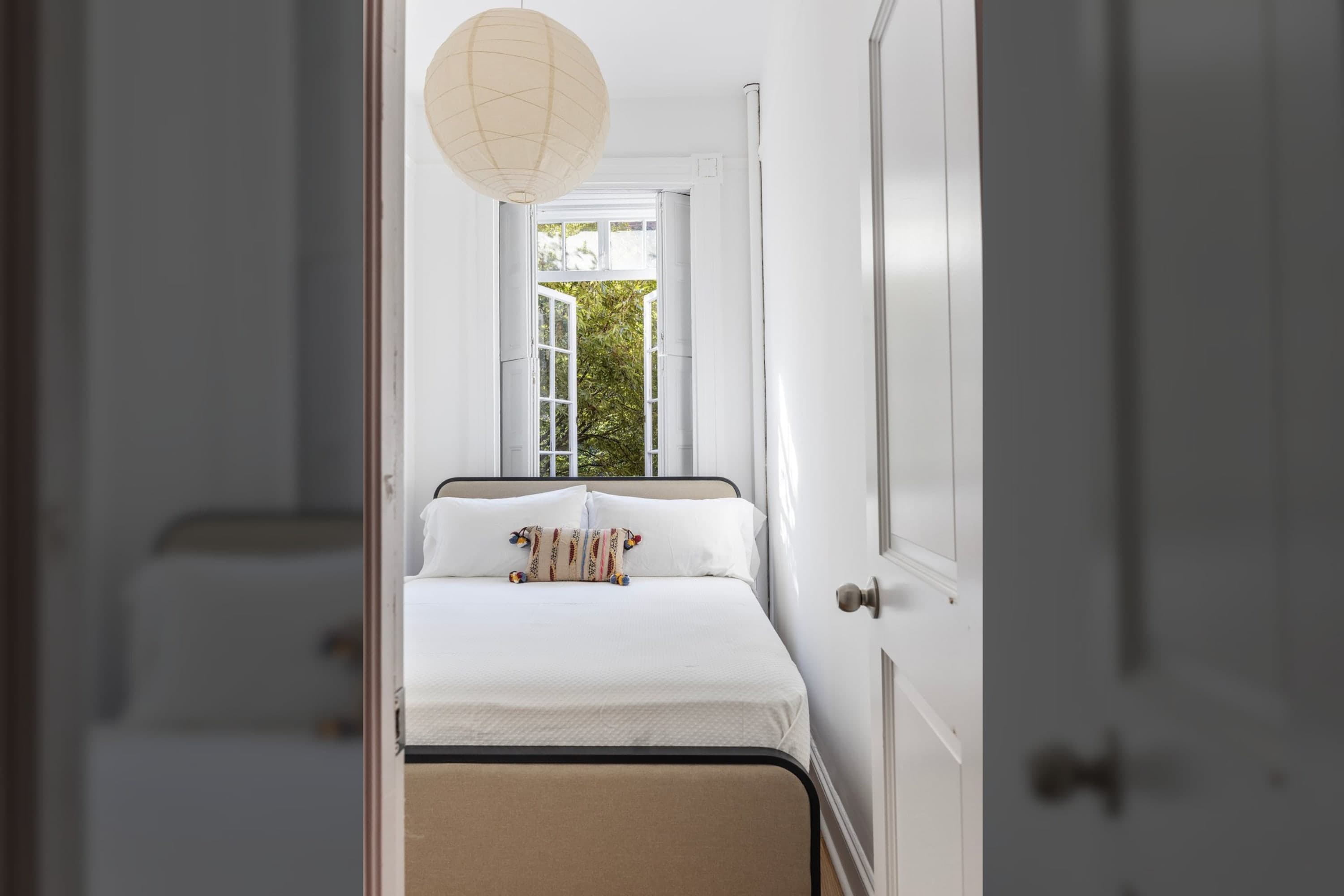 Horatio II | Charming 1BR Apartment photo 12
