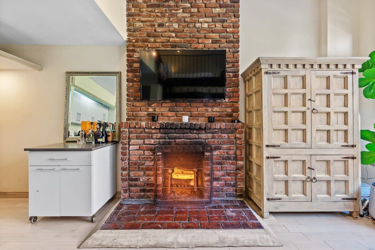 Charles Court II | West Village | Renovated Loft w/ Street Views photo 9