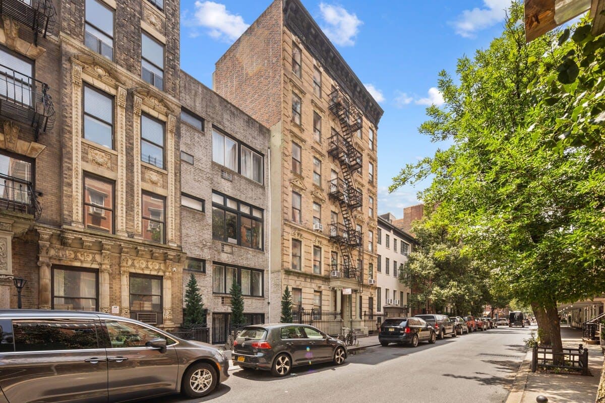 Charles Court II | West Village | Renovated Loft w/ Street Views photo 24