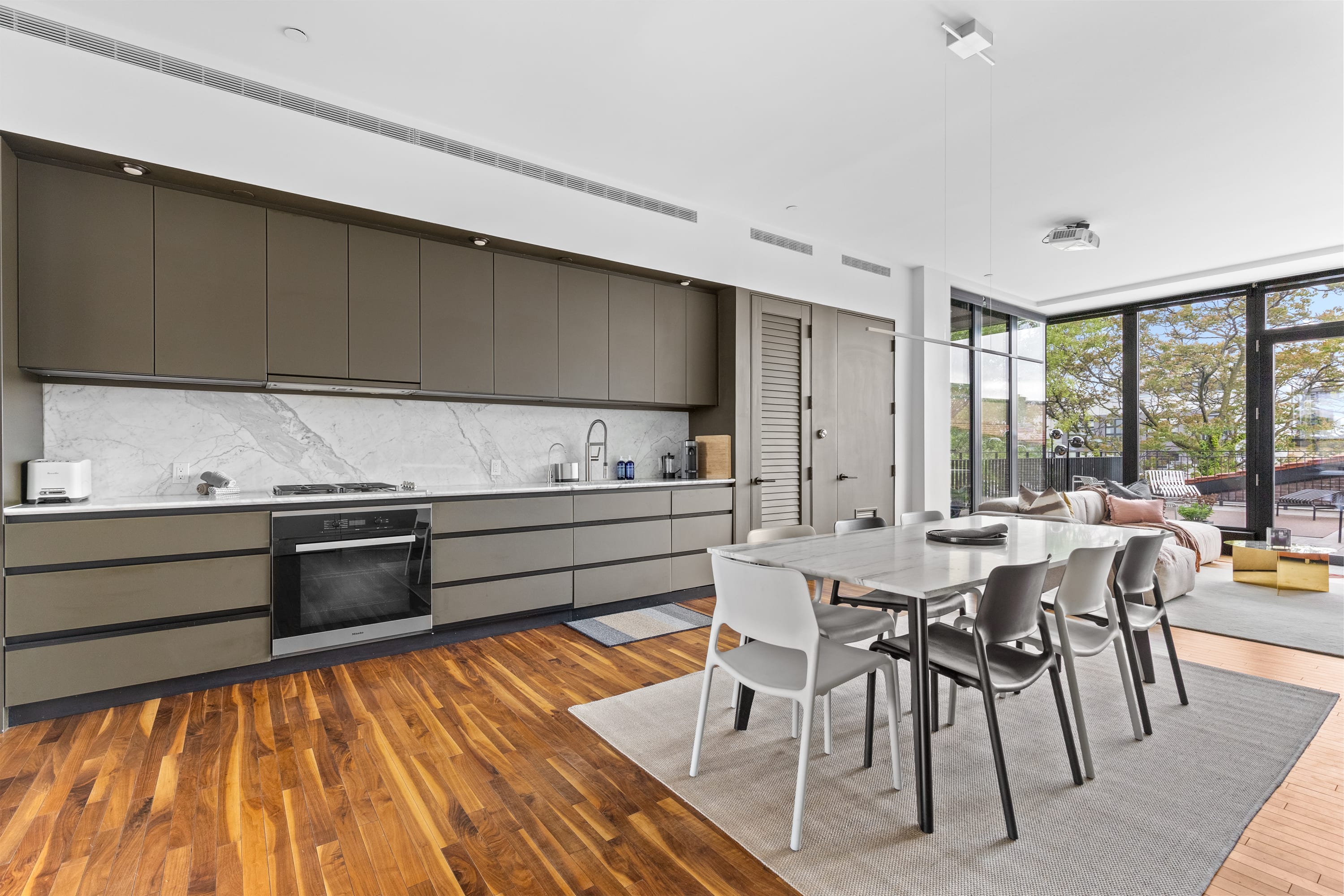 Leonard | Greenpoint | Penthouse Loft with Private Roof photo 3