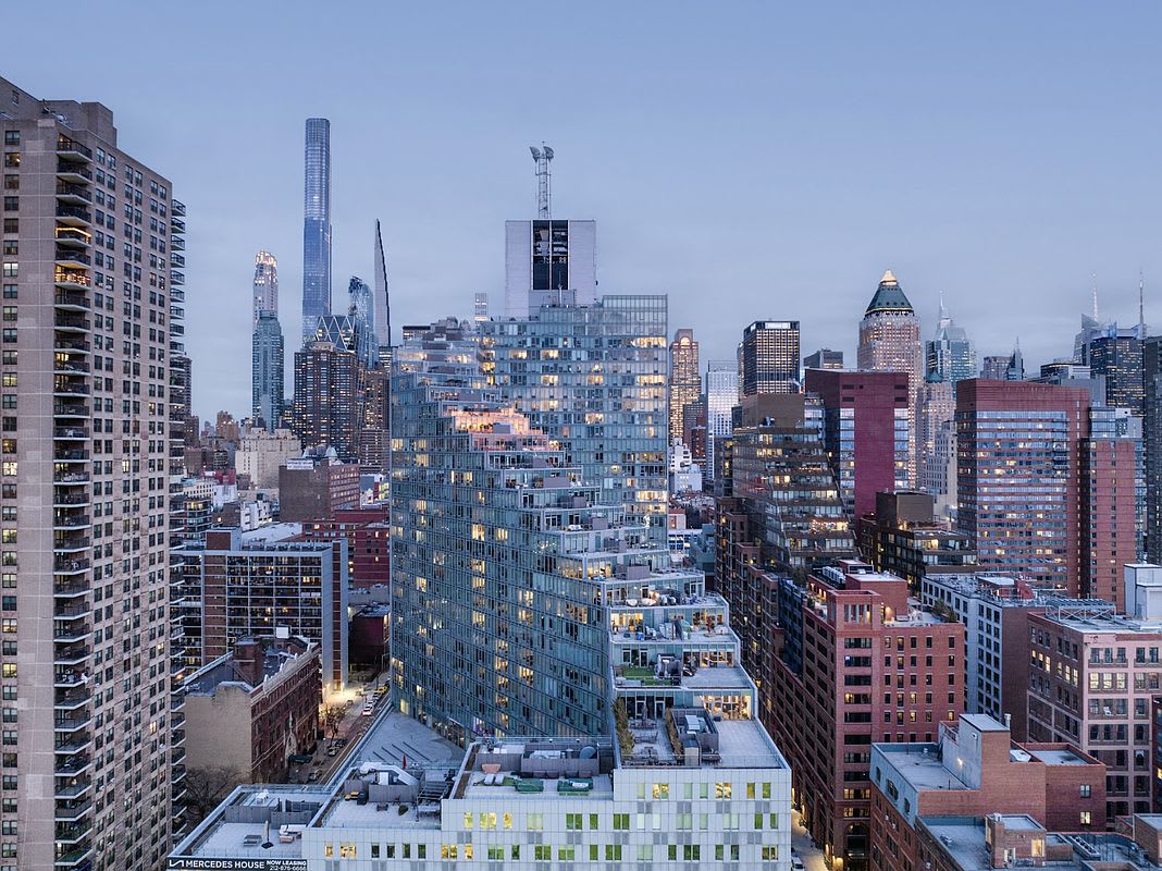 Forte Select XXVIII | Midtown West | Modern Apartment photo 38