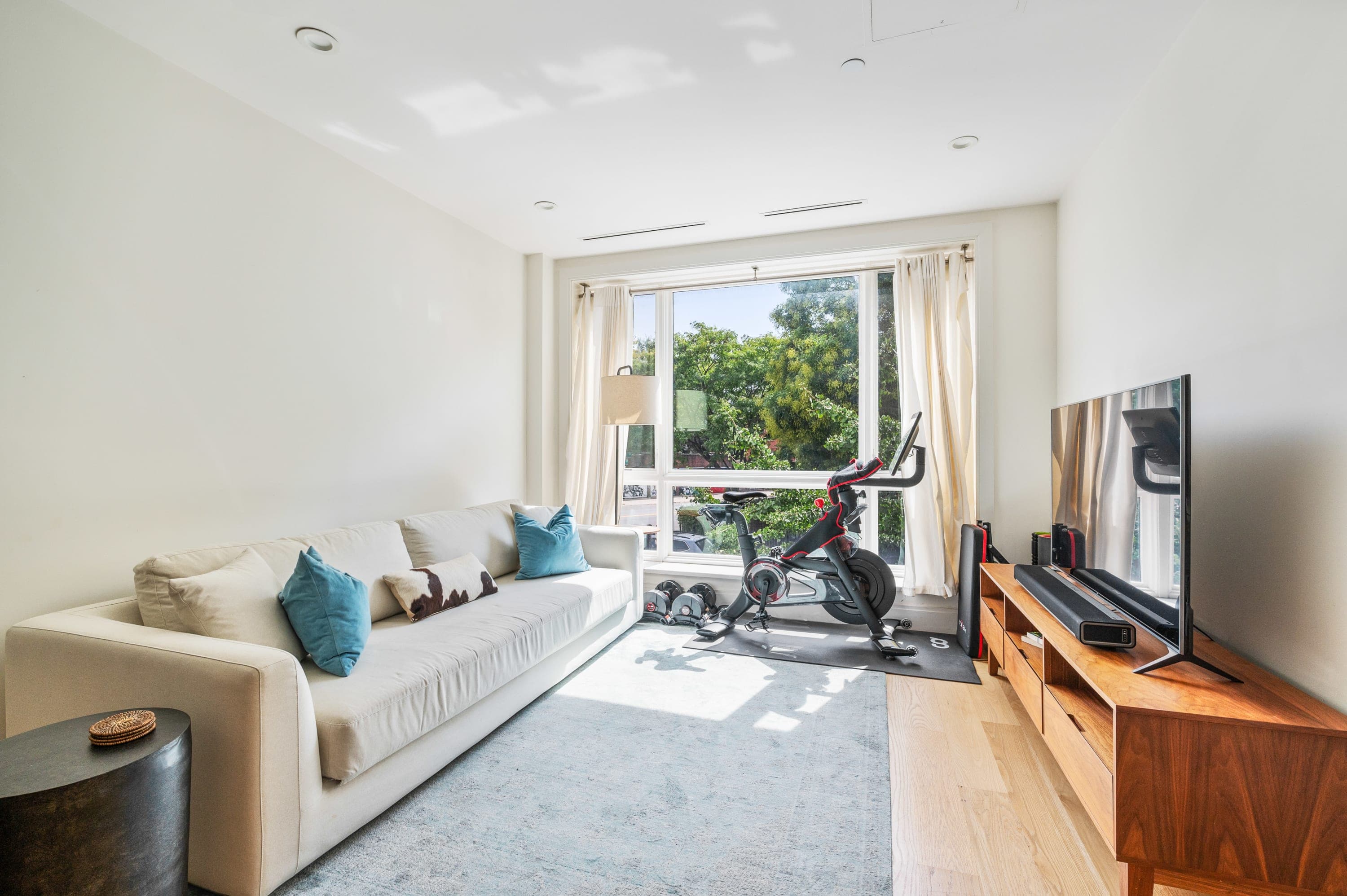 Withers | Williamsburg | Modern Apartment photo 5