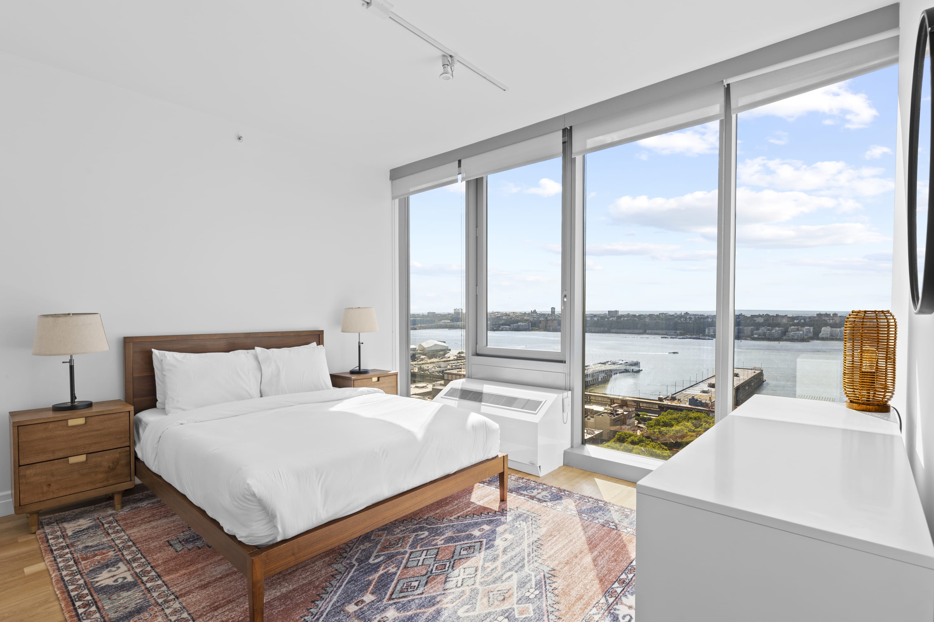 Forte Select XXVIII | Midtown West | Modern Apartment photo 4