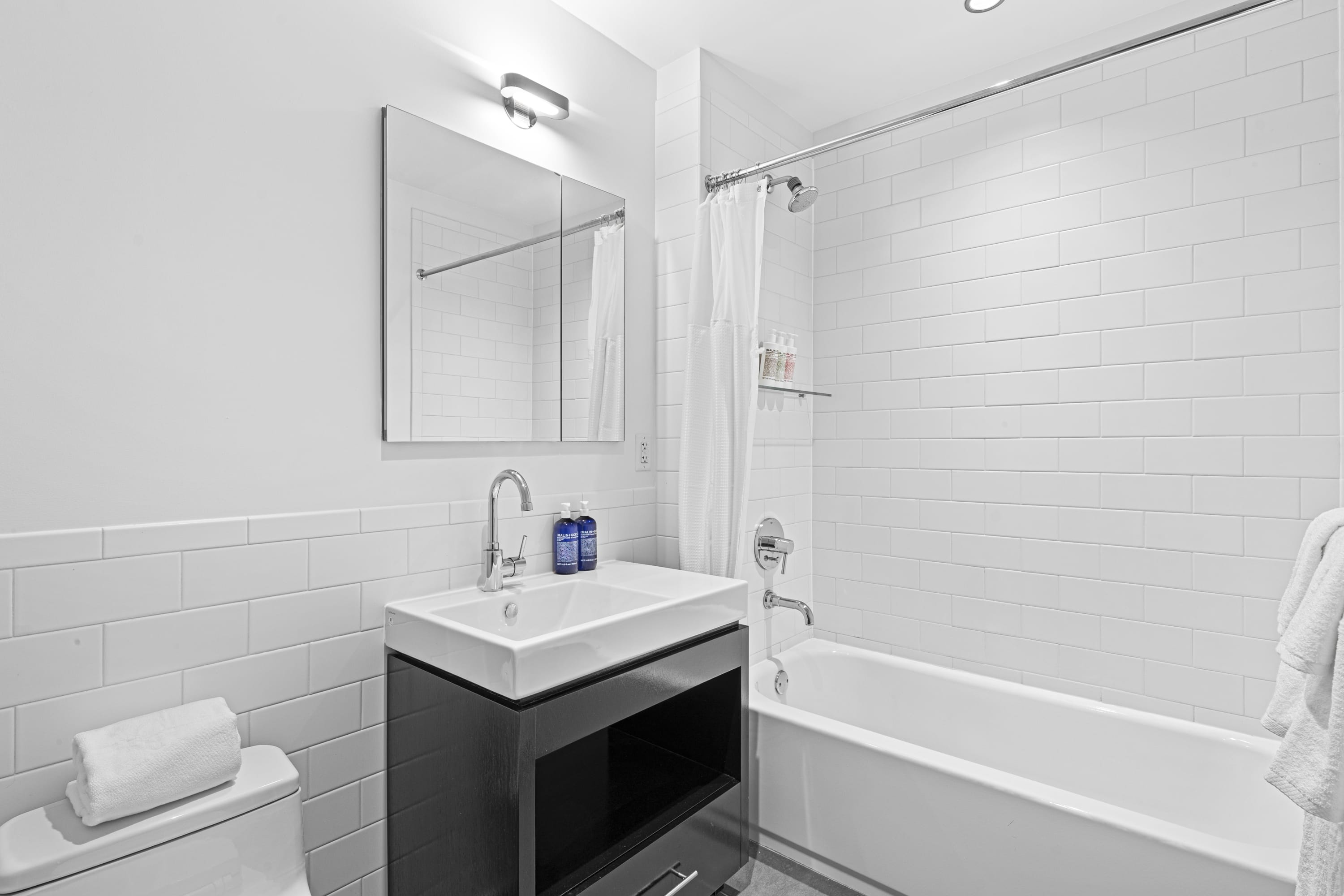 Forte Select XXVIII | Midtown West | Modern Apartment photo 20