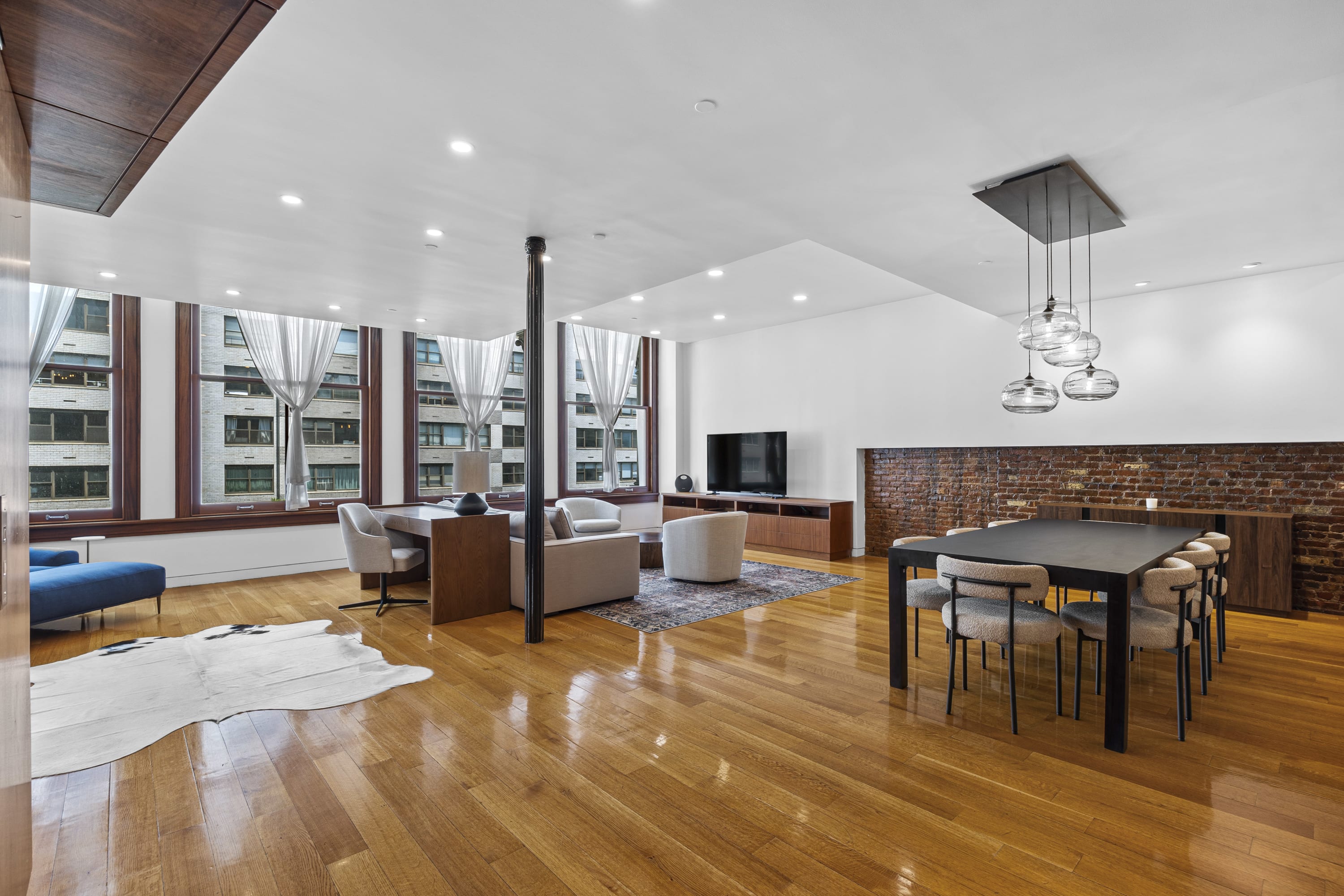 Rialto VI | Union Square | Expansive Mega-Loft photo 7