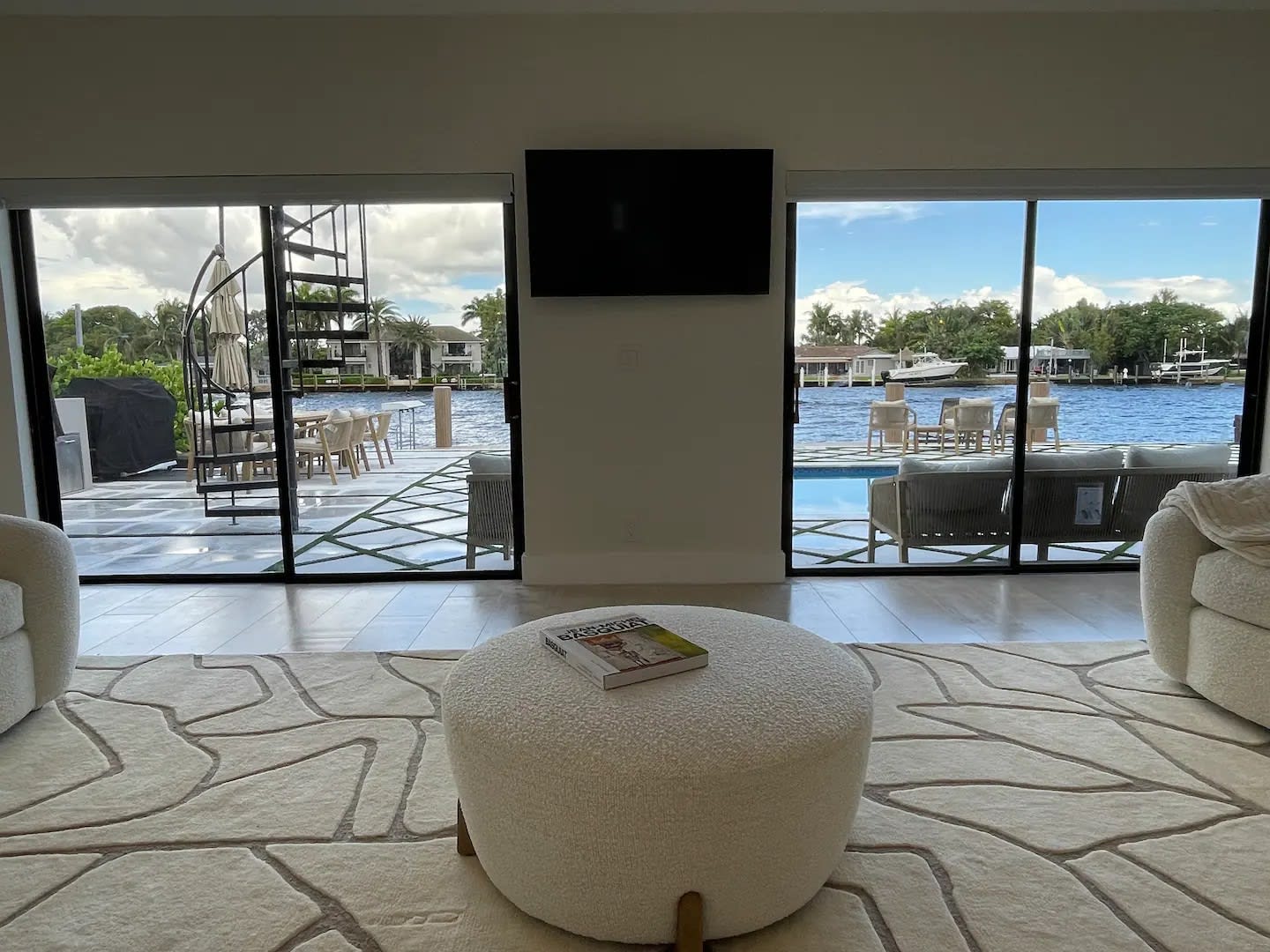 Villa Mare | Pompano Beach | Home w/Dock, BBQ, Heated Pool & Sauna photo 8