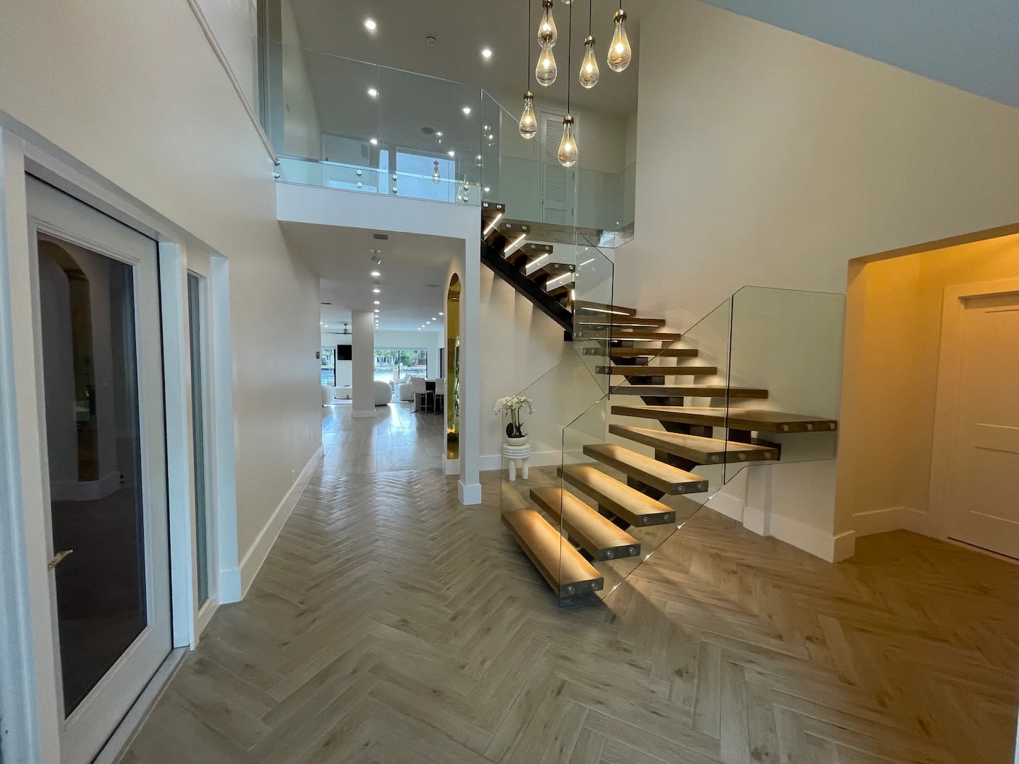 Villa Mare | Pompano Beach | Home w/Dock, BBQ, Heated Pool & Sauna photo 18