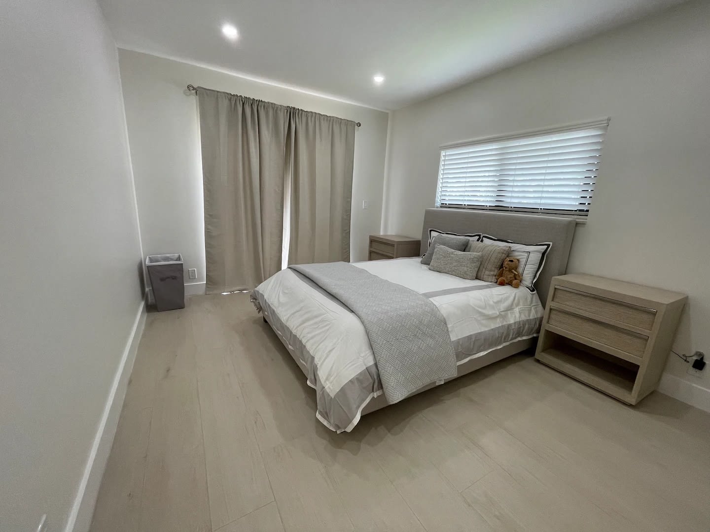 Villa Mare | Pompano Beach | Home w/Dock, BBQ, Heated Pool & Sauna photo 33