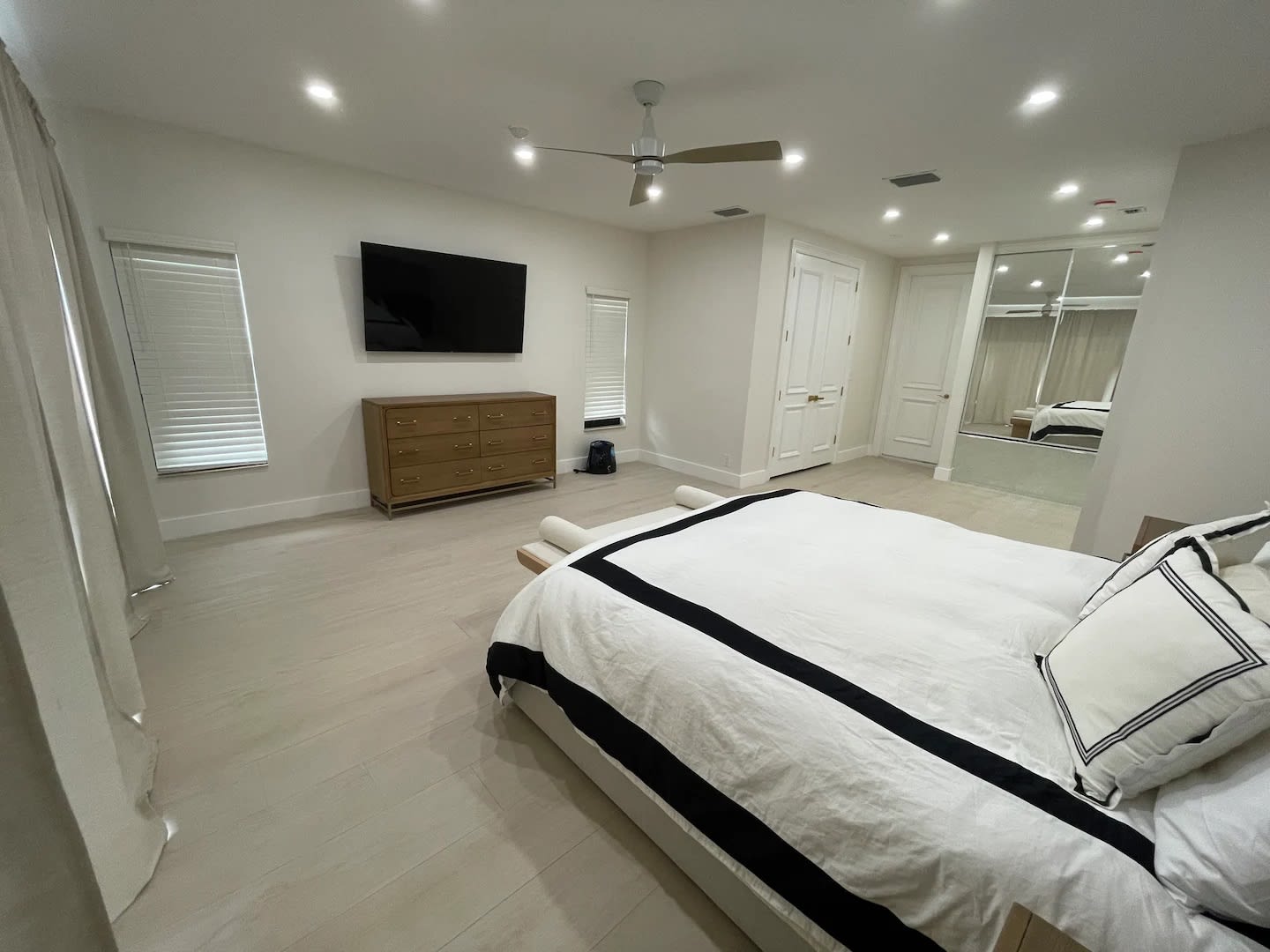 Villa Mare | Pompano Beach | Home w/Dock, BBQ, Heated Pool & Sauna photo 37