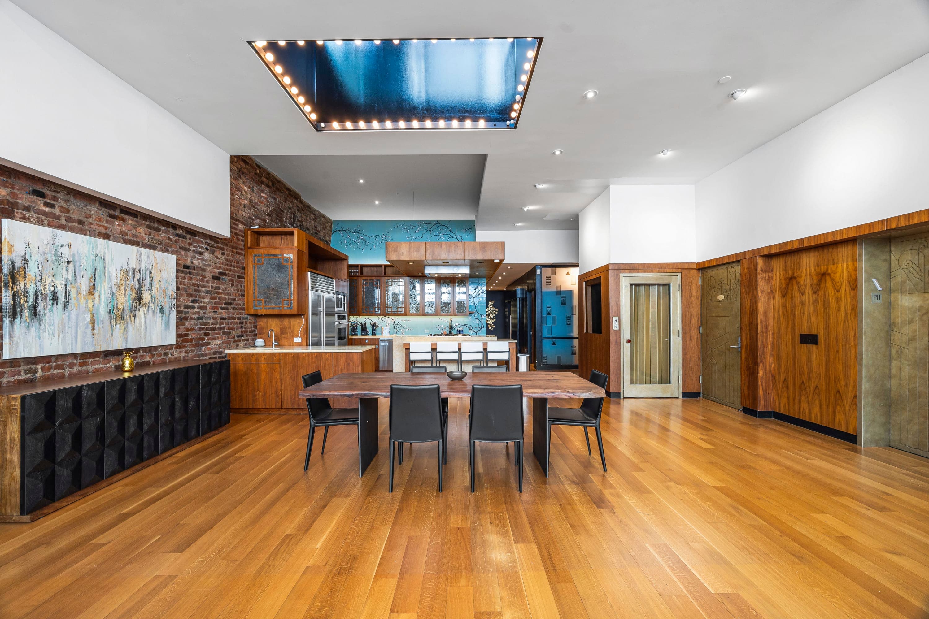 Rialto PH | Union Square | Penthouse Loft with Roof photo 10