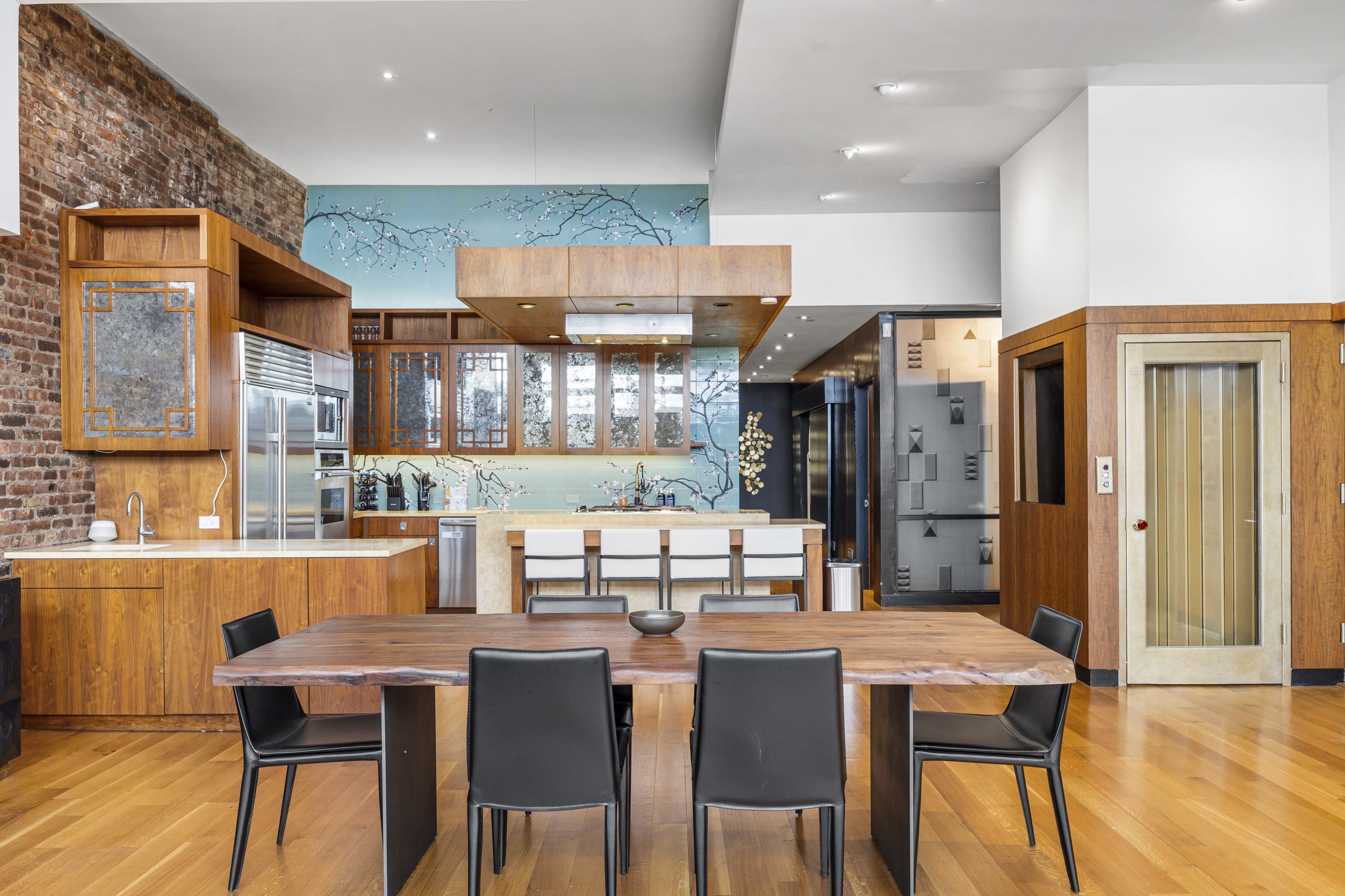 Rialto PH | Union Square | Penthouse Loft with Roof photo 13