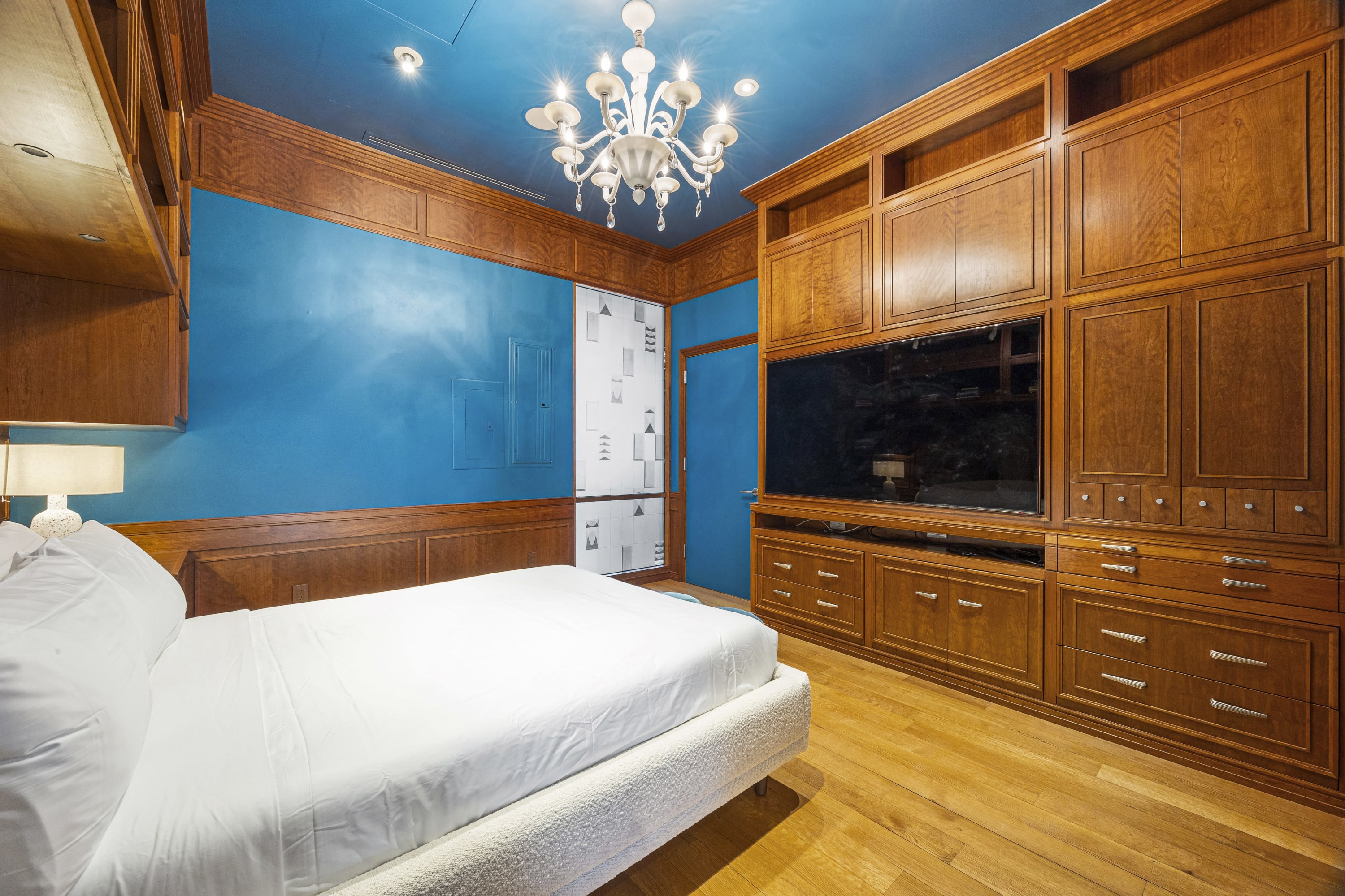 Rialto PH | Union Square | Penthouse Loft with Roof photo 23