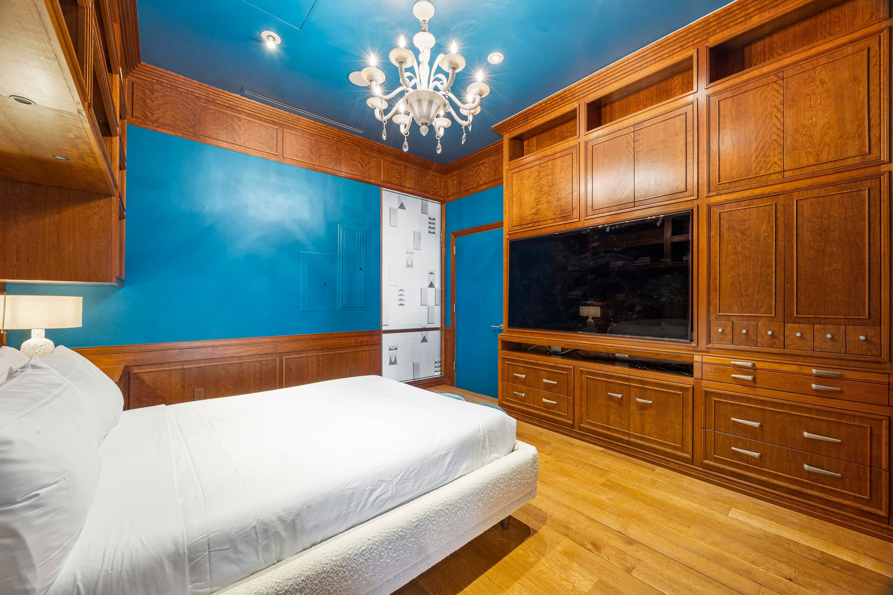 Rialto PH | Union Square | Penthouse Loft with Roof photo 23
