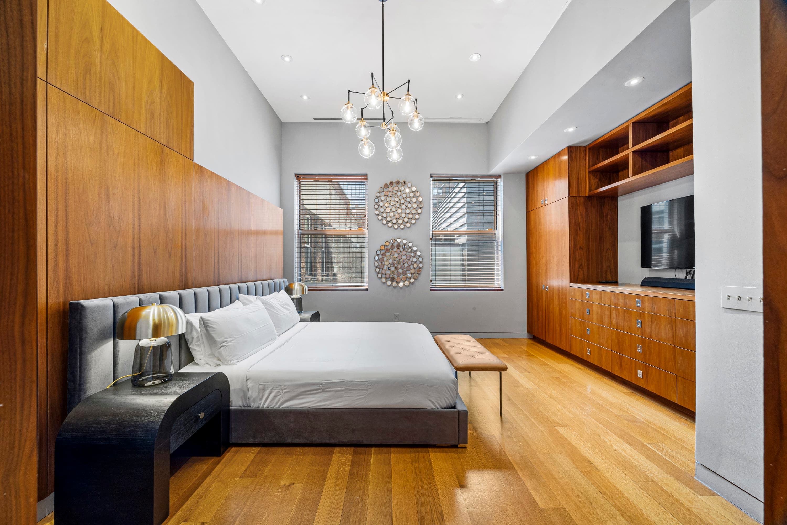 Rialto PH | Union Square | Penthouse Loft with Roof photo 31