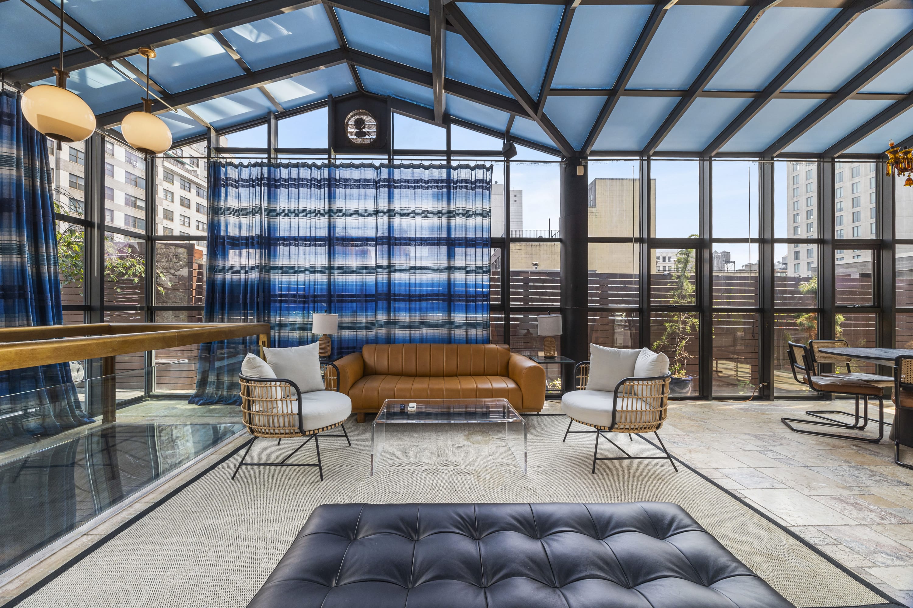 Rialto PH | Union Square | Penthouse Loft with Roof photo 43