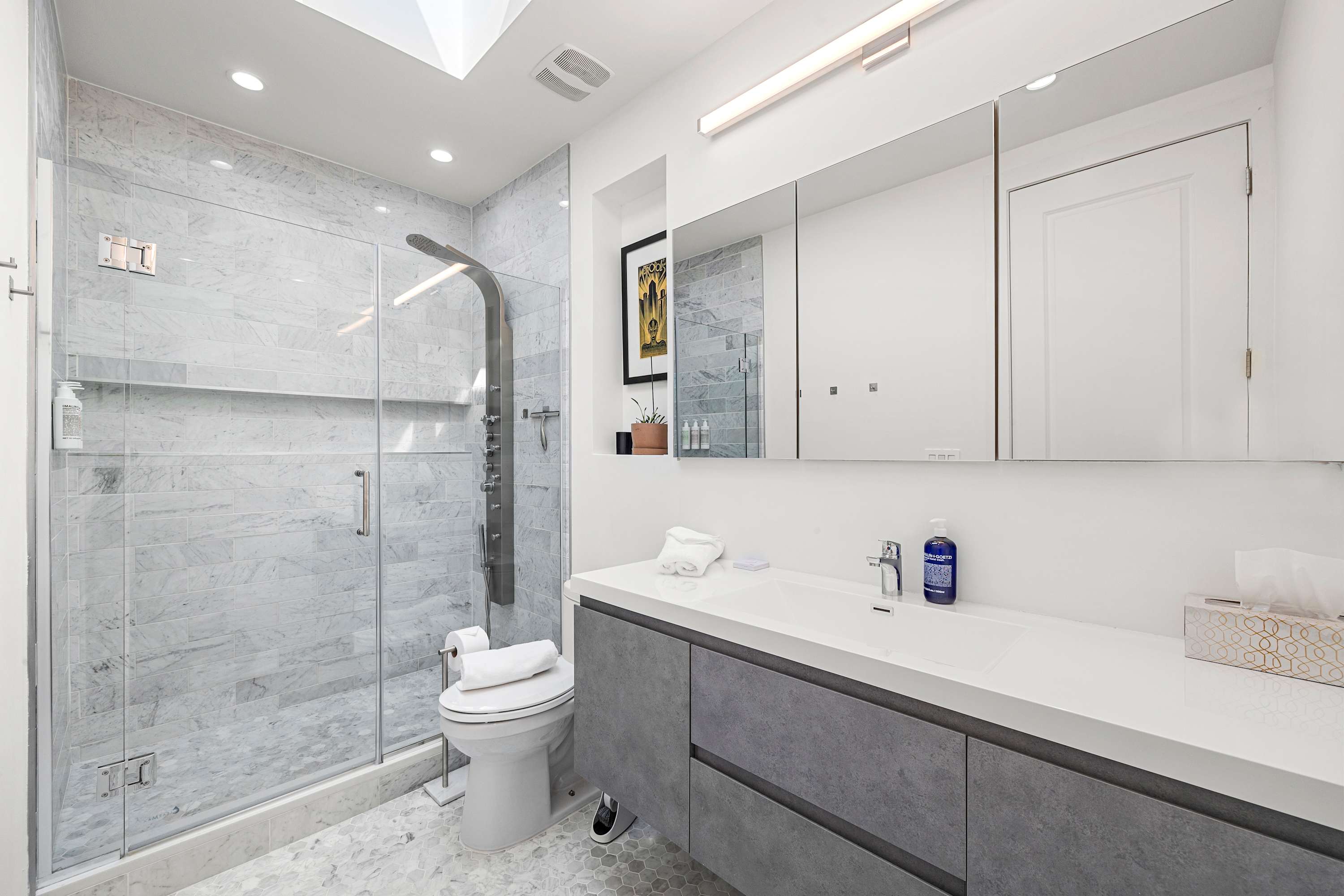 Bainbridge | Bed-Stuy | Duplex w/ Deck & Backyard photo 34