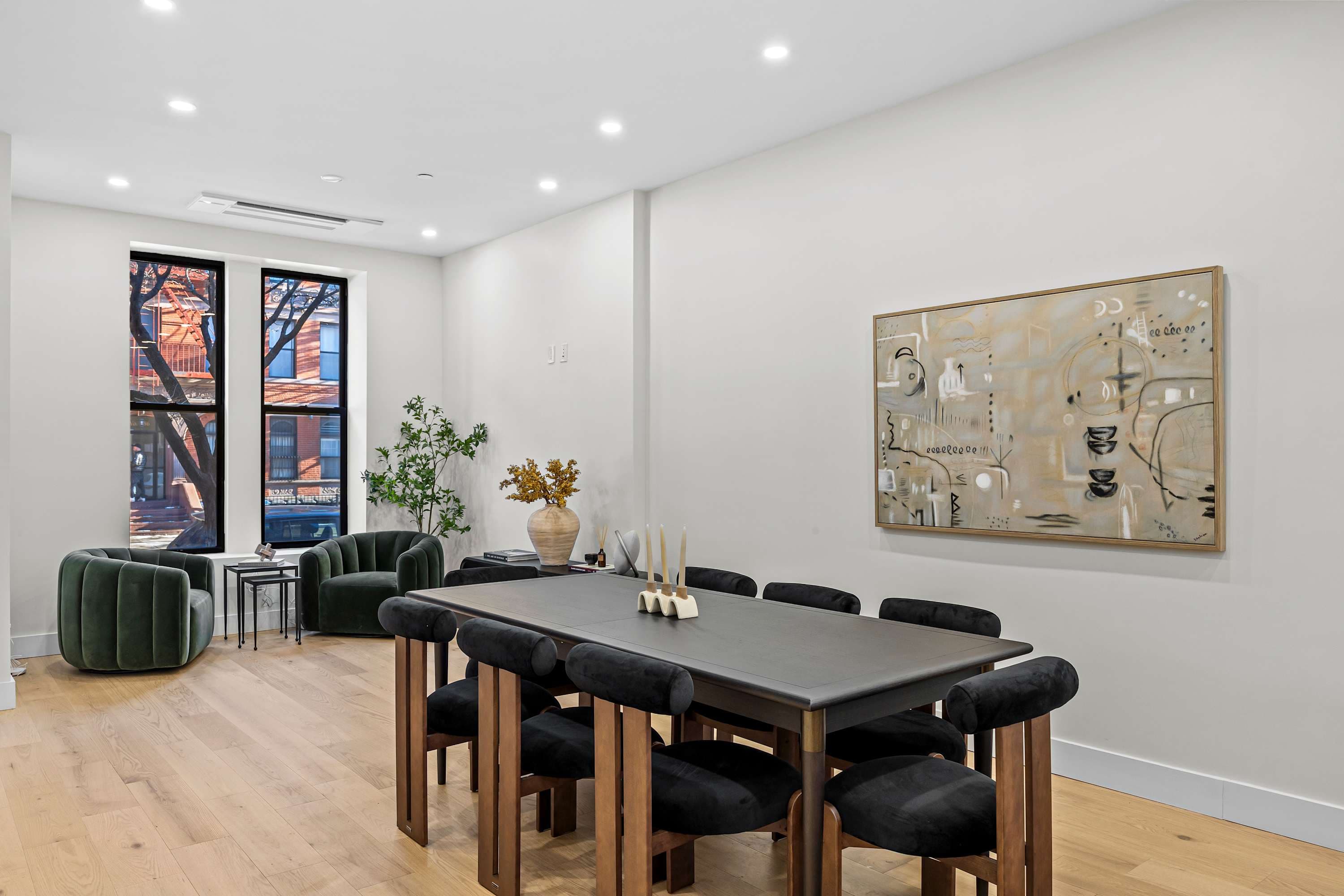 Harlington | South Harlem | Home with Private Rooftop Terrace photo 9