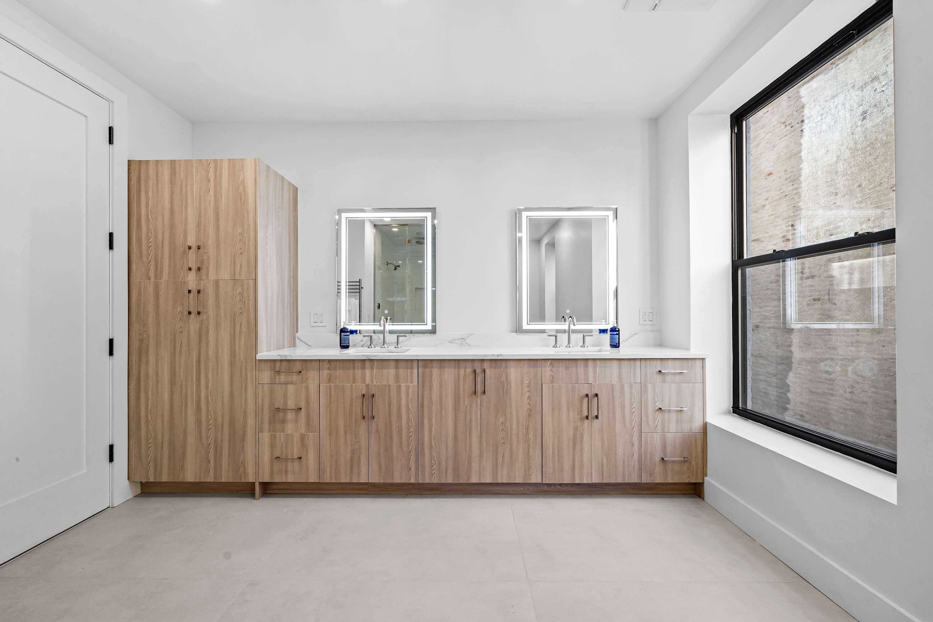 Harlington | South Harlem | Home with Private Rooftop Terrace photo 15
