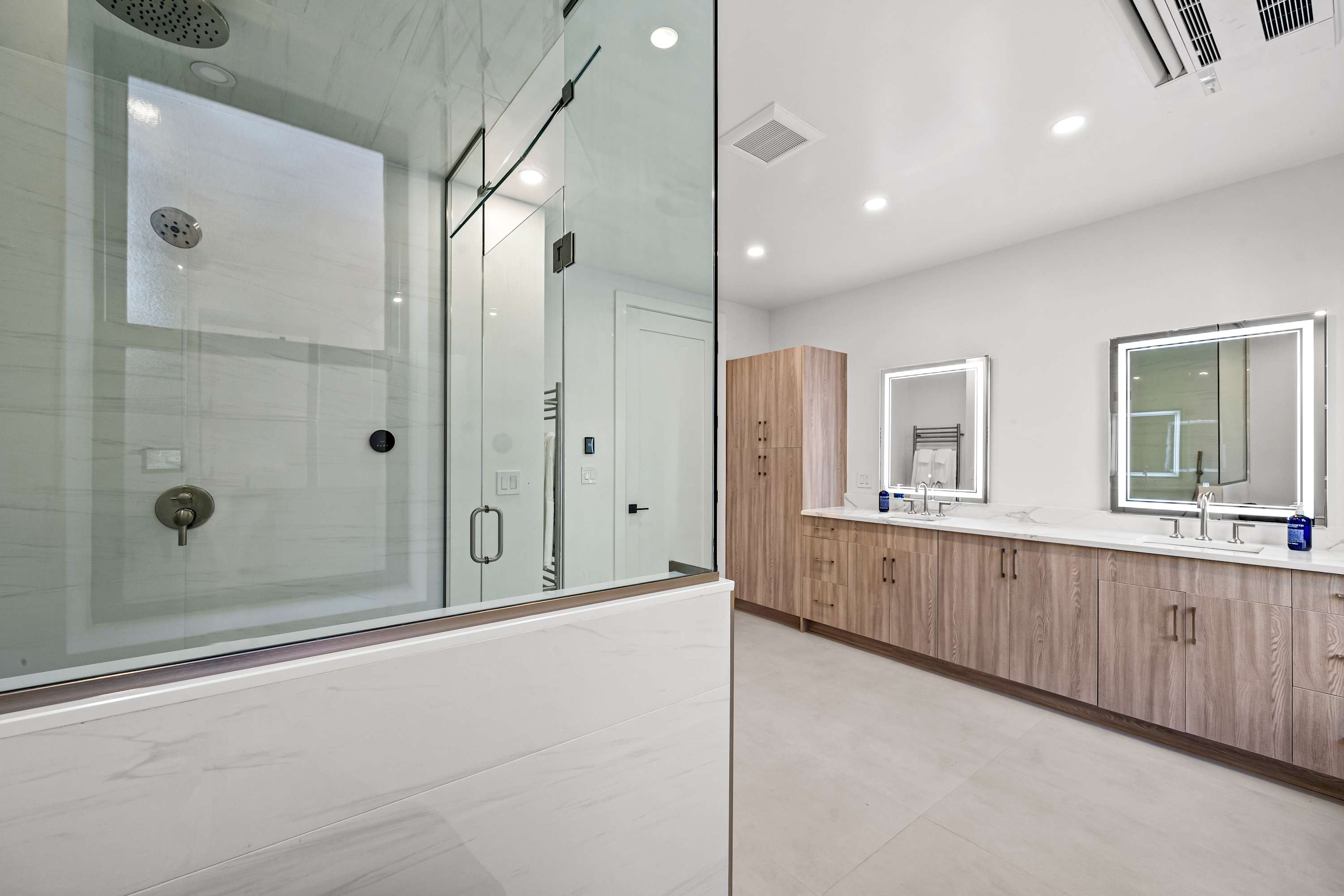 Harlington | South Harlem | Home with Private Rooftop Terrace photo 18
