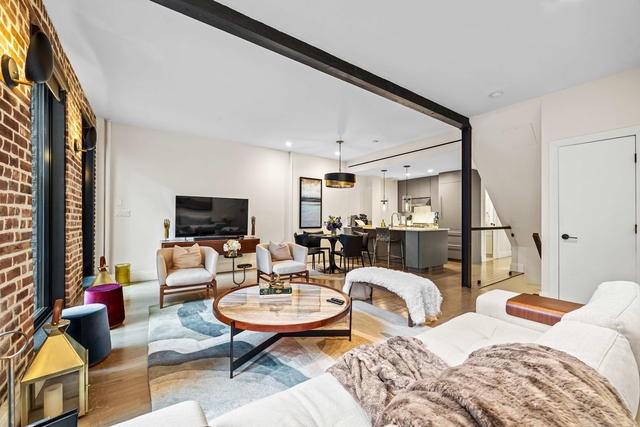 Image of Living space #3