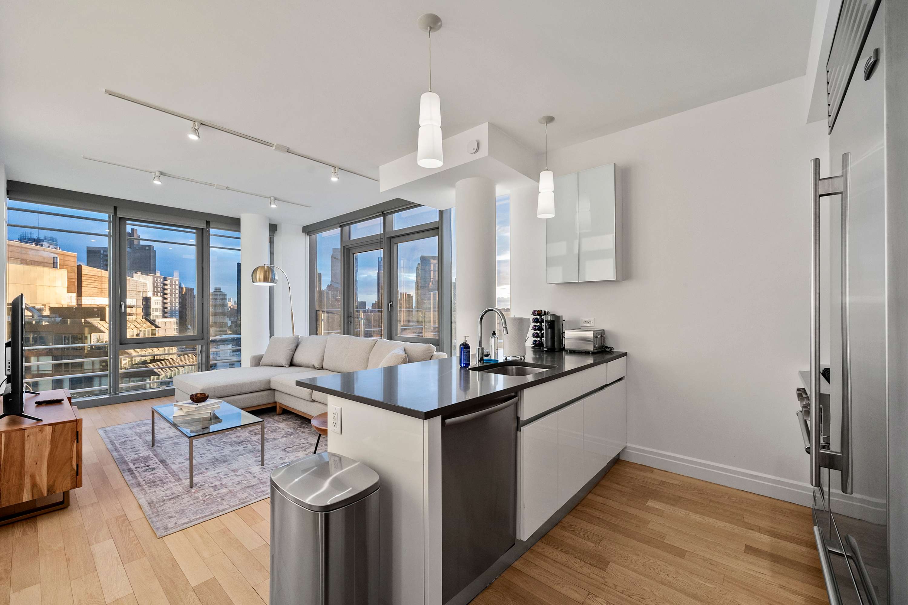 Forte Select XXV | Midtown West | Apt w/ Private Terrace photo 14