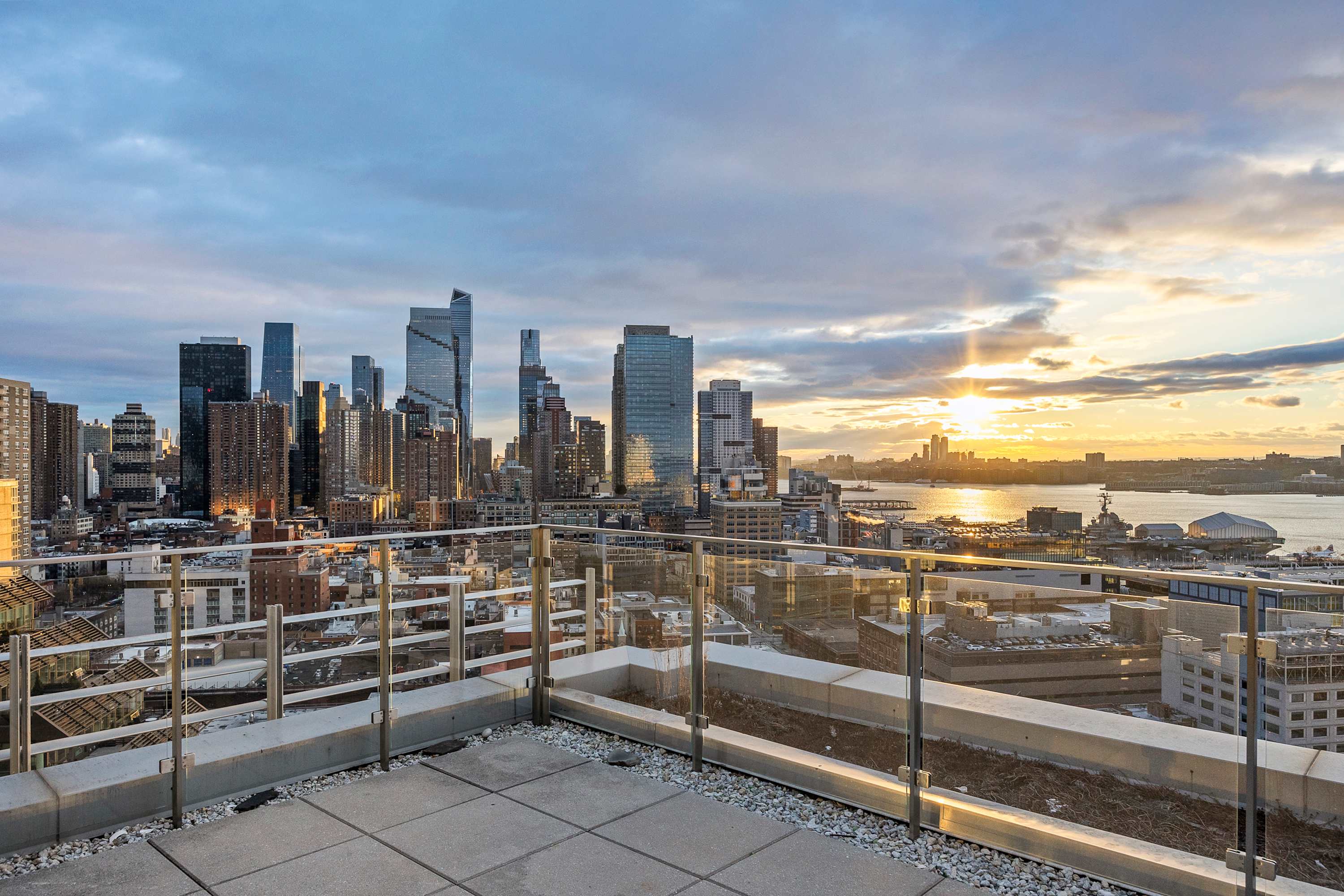Forte Select XXV | Midtown West | Apt w/ Private Terrace photo 10