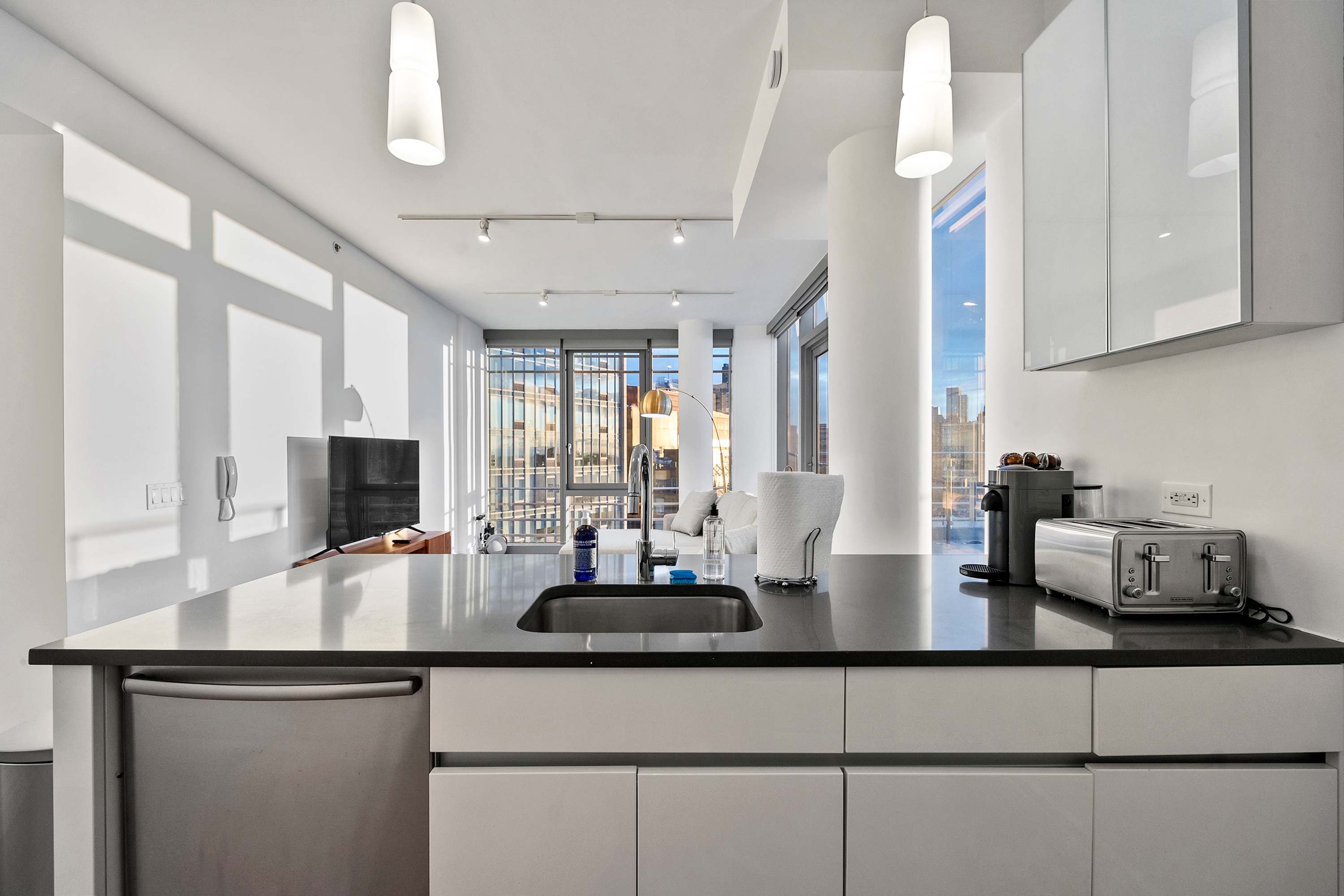 Forte Select XXV | Midtown West | Apt w/ Private Terrace photo 15