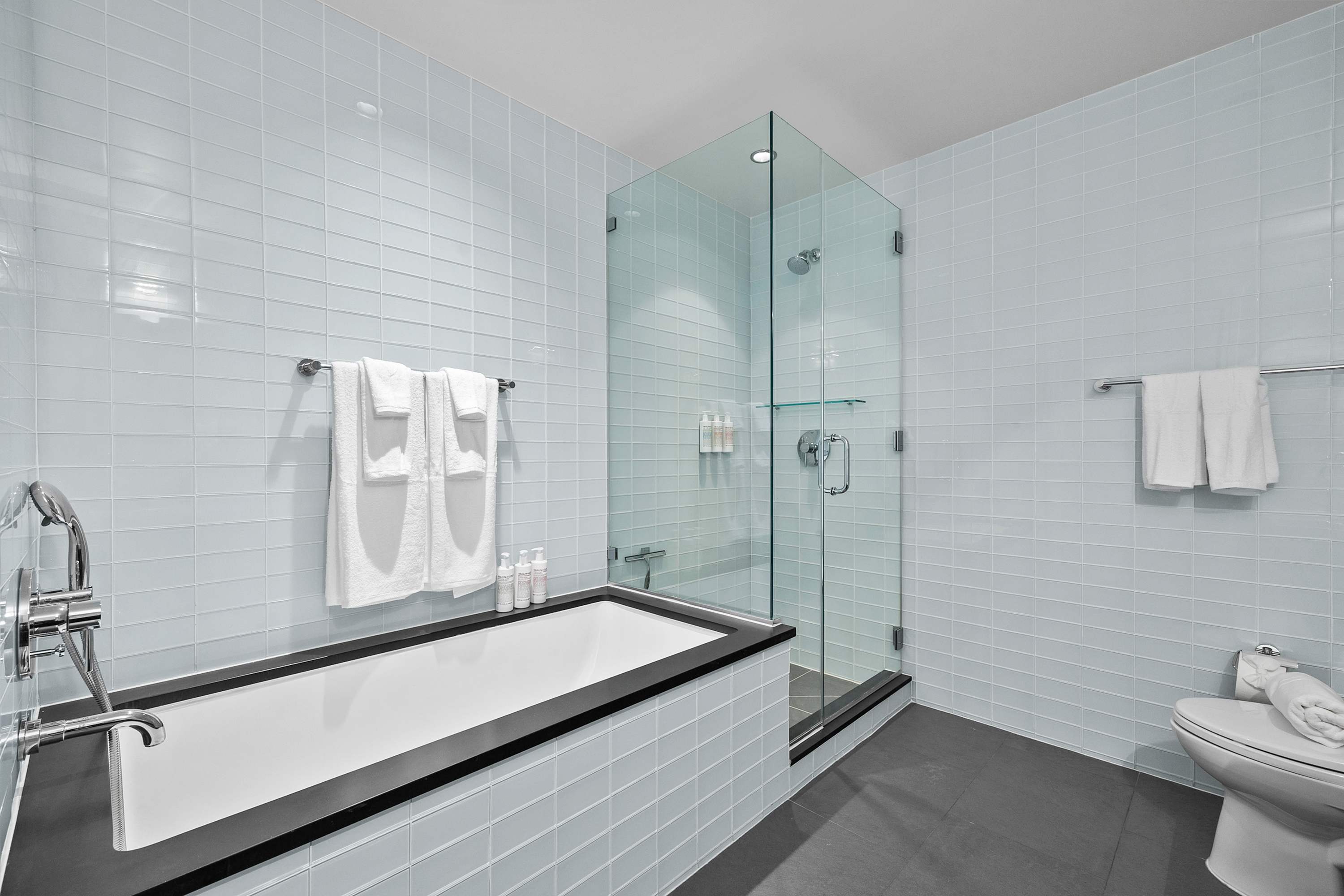 Forte Select XXV | Midtown West | Apt w/ Private Terrace photo 31