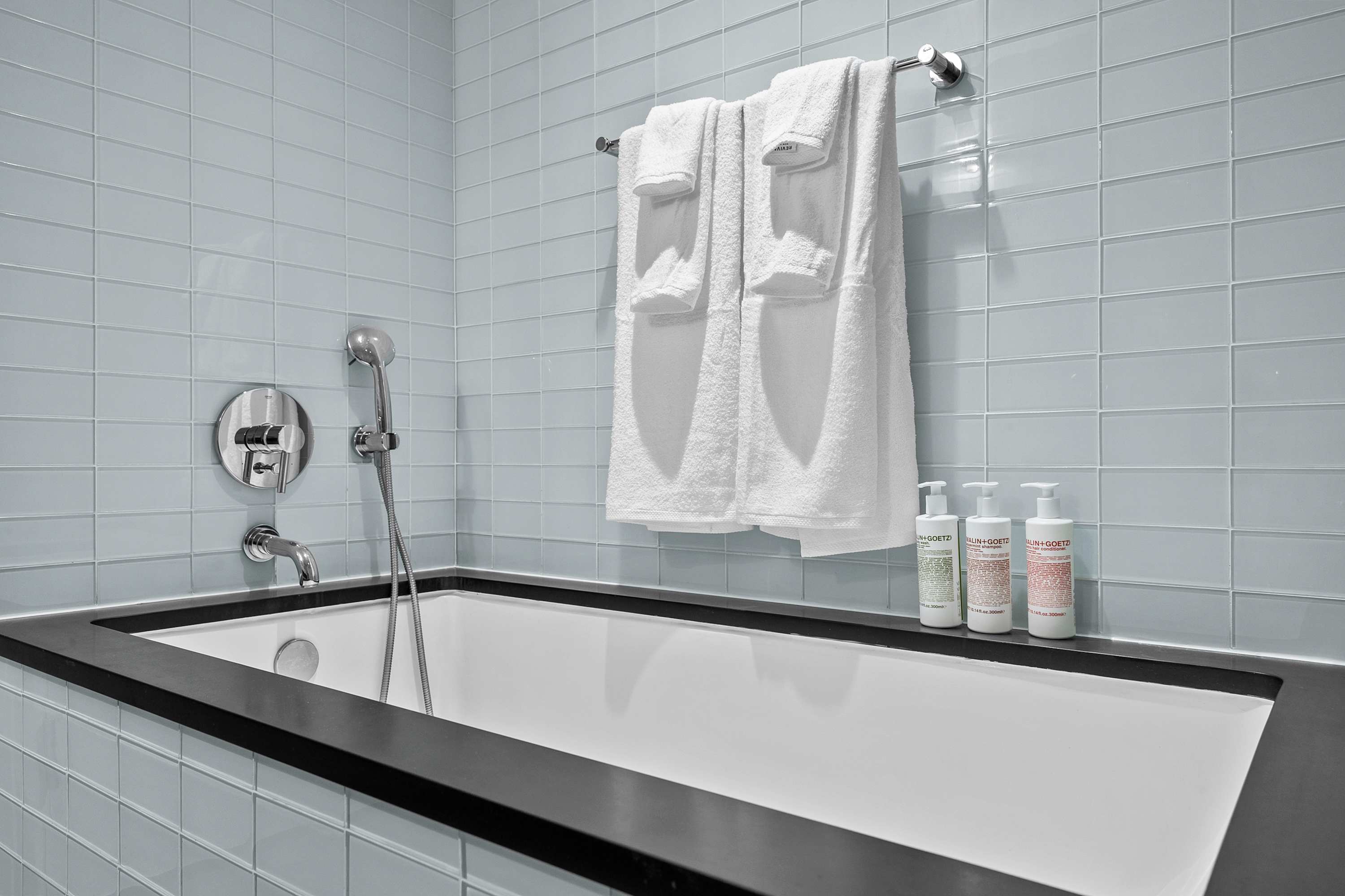 Forte Select XXV | Midtown West | Apt w/ Private Terrace photo 34