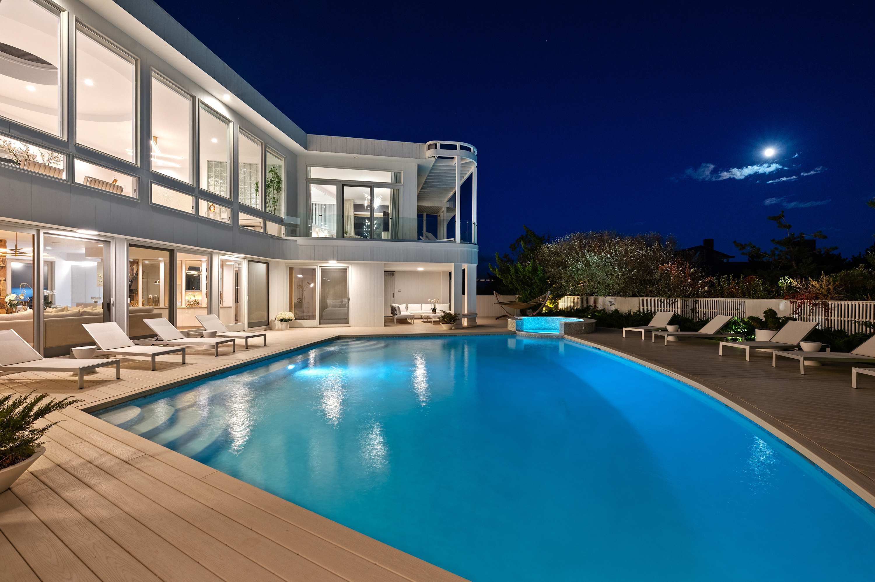 Dunes Lane | Amagansett | Mansion w/ Heated Pool & Beach Access photo 10