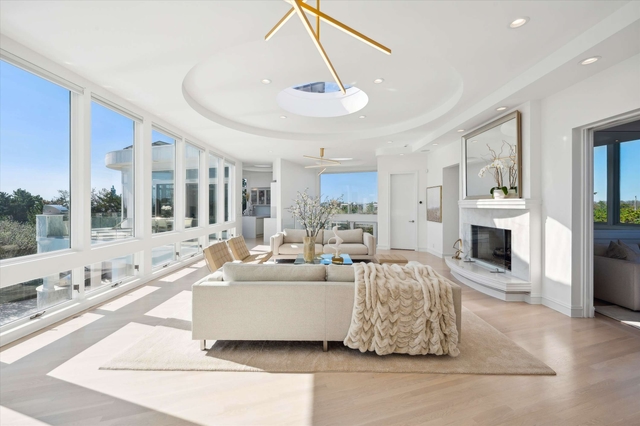 Image of Living space #3