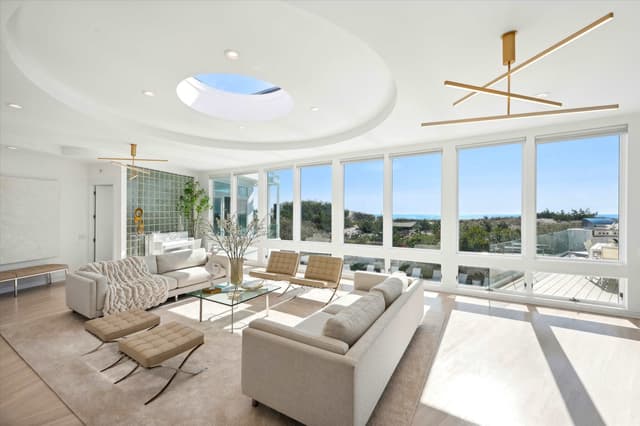 Image of Living space #2