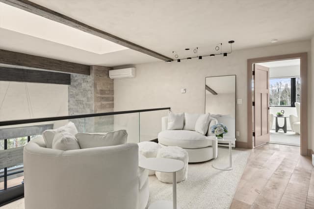 Image of Living space #7